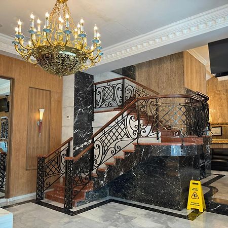 Redline Hotel Тбілісі Екстер'єр фото