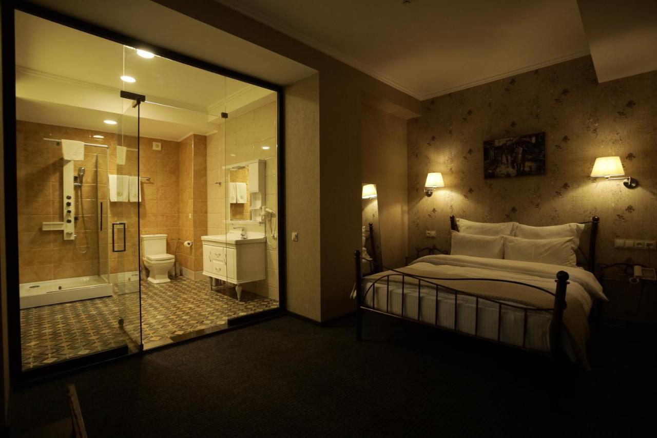 Redline Hotel Тбілісі Екстер'єр фото