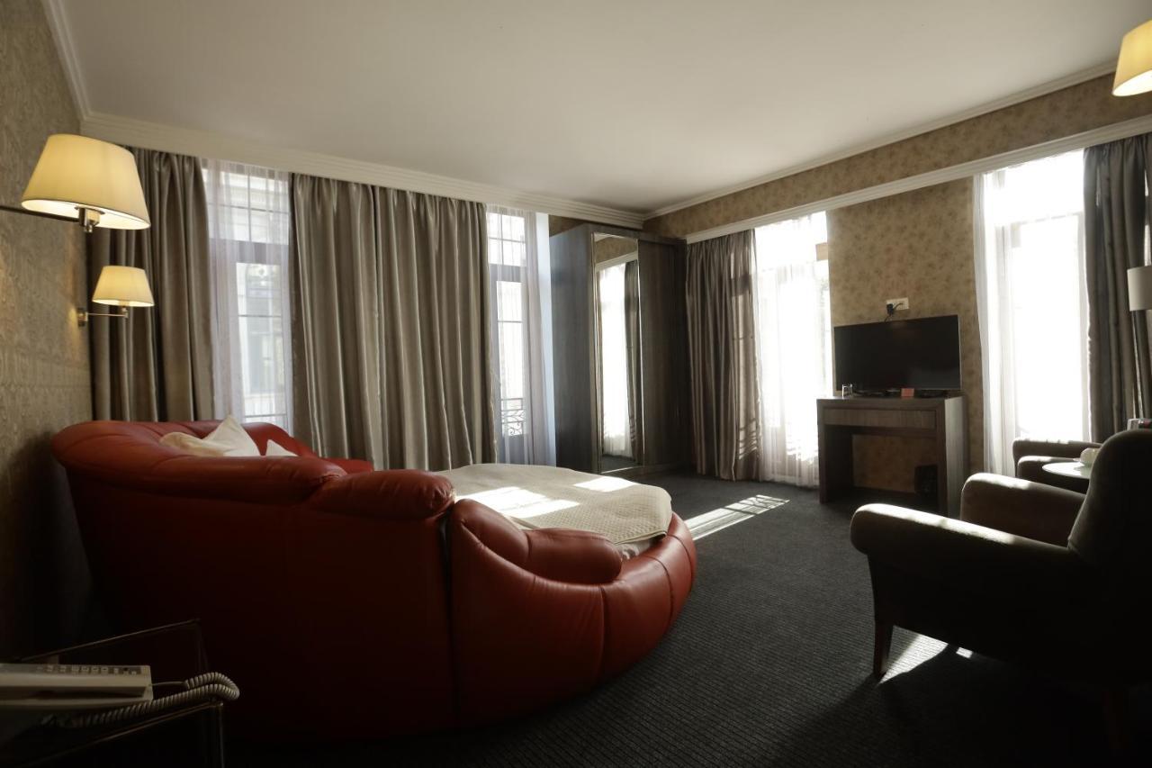 Redline Hotel Тбілісі Екстер'єр фото