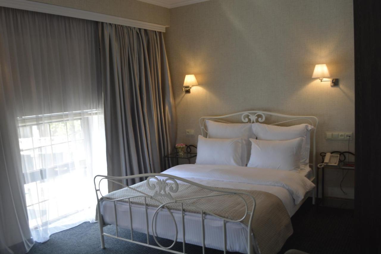 Redline Hotel Тбілісі Екстер'єр фото