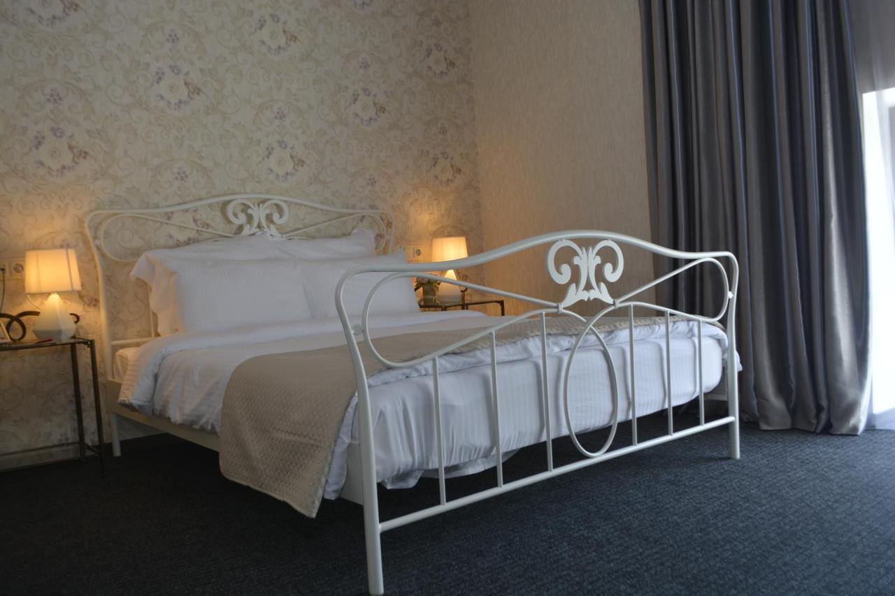 Redline Hotel Тбілісі Екстер'єр фото