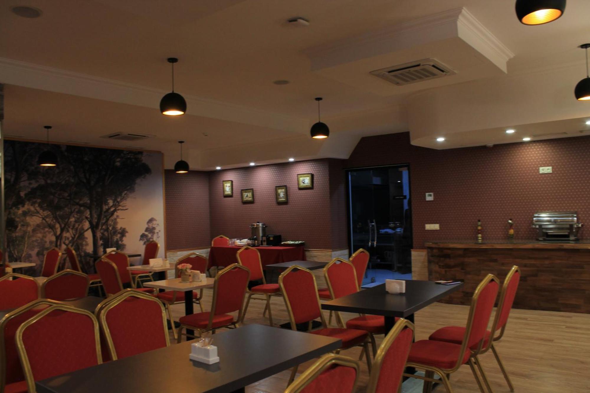 Redline Hotel Тбілісі Екстер'єр фото