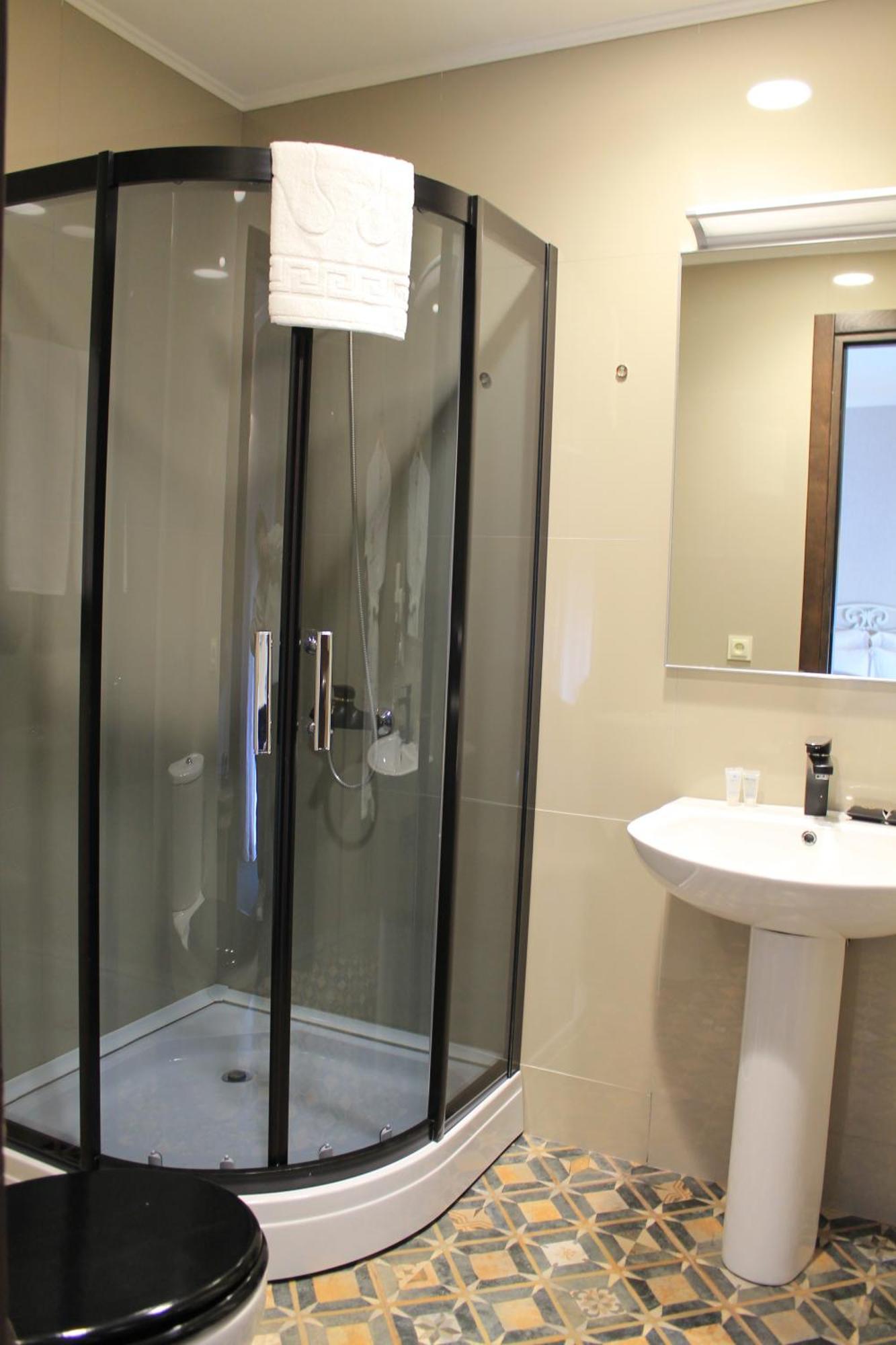 Redline Hotel Тбілісі Екстер'єр фото